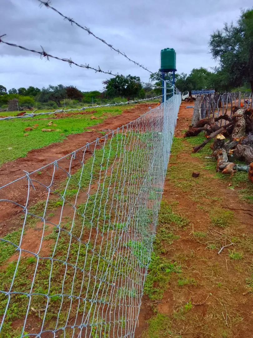 Azzar diamond mesh farm perimeter installation