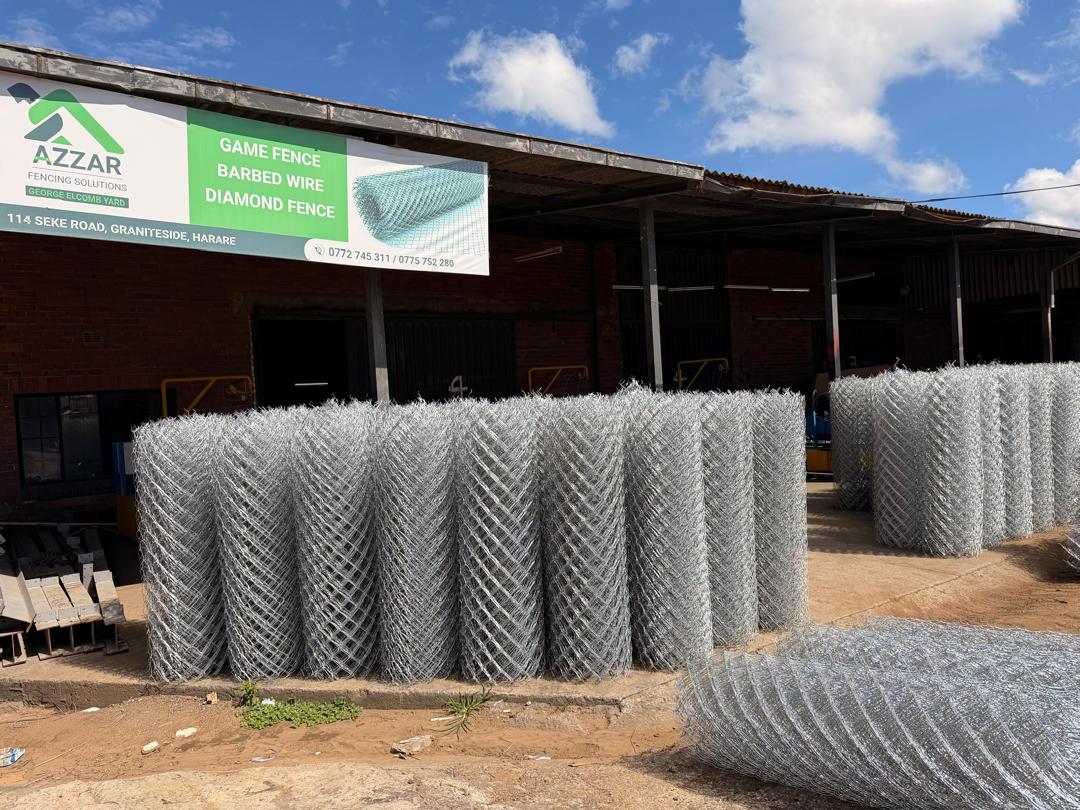 Diamond mesh rolls manufactured and stocked by Azzar