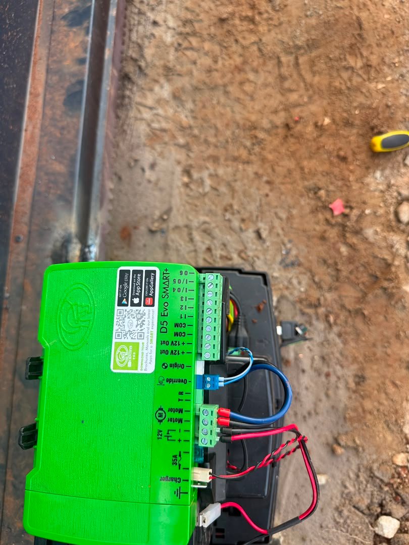 Centurion D5 Evo Smart+ gate motor controller installed by Azzar